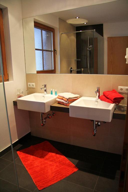 Alberts Bellevue Appartements Nauders Rom bilde