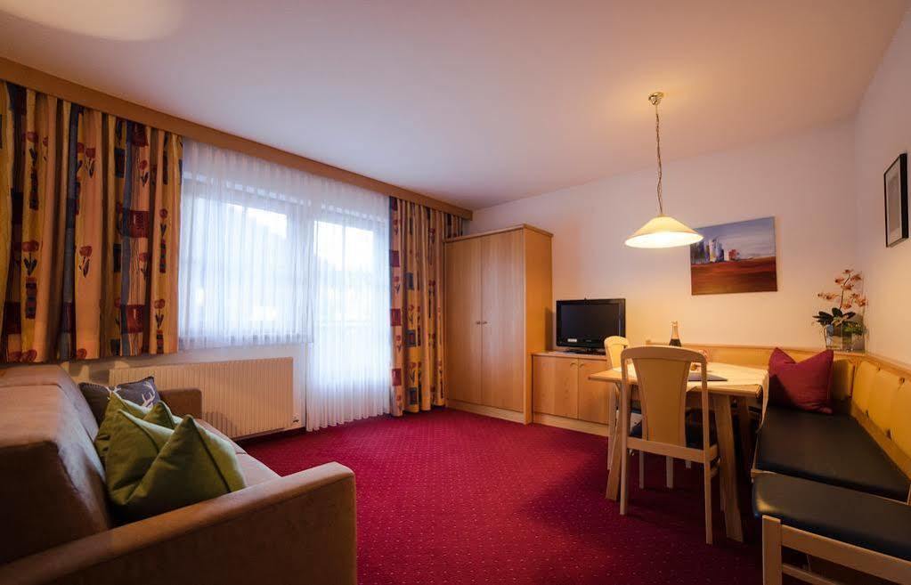 Alberts Bellevue Appartements Nauders Eksteriør bilde